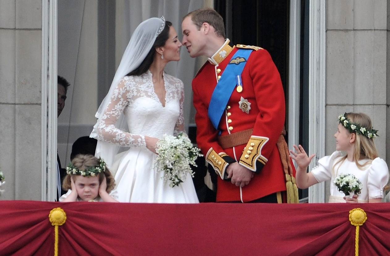  Venčanje princa Vilijama i Kejt Midlton održano je u Vestminsterskoj opatiji, sa 1.900 gostiju. 