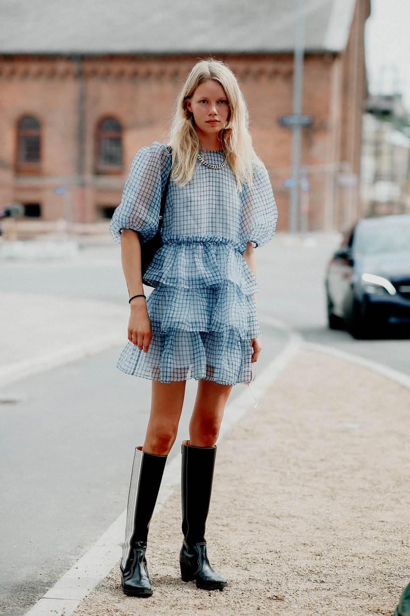  Blue;Blue Color;Boot;Boots;Check Look;Checked coat;Dress;Jewel;Jewelry;Jewels;Over The Knee Boots;Shoe;Shoes;Short Dress;category_code_fas 
