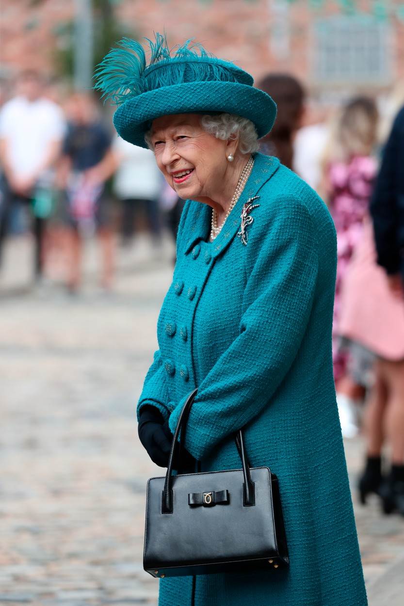  Kraljica Elizabeta je smanjila pojavljivanje u javnosti otkako je u oktobru završila u bolnici. 