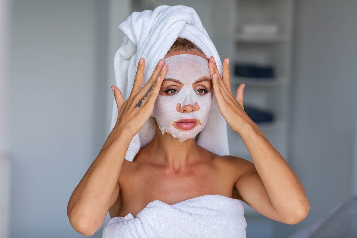 Sheet maske za lice vraćaju potrebnu hidrataciju i vlagu suvoj koži. 