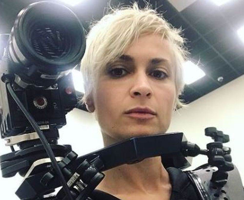 Ubijena direktorka fotografije na snimanju filma Rđa. Ubijena direktorka fotografije na snimanju filma Rđa.