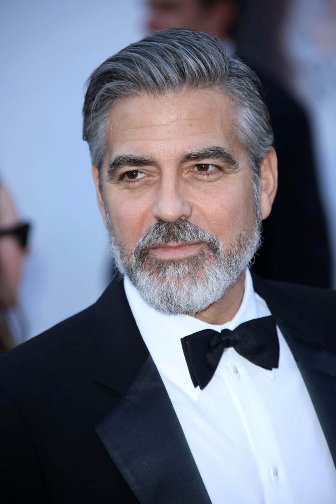  Muškarcima se u Holivudu praštaju sede i bore, kao što je slučaj sa Džordžom Klunijem. 