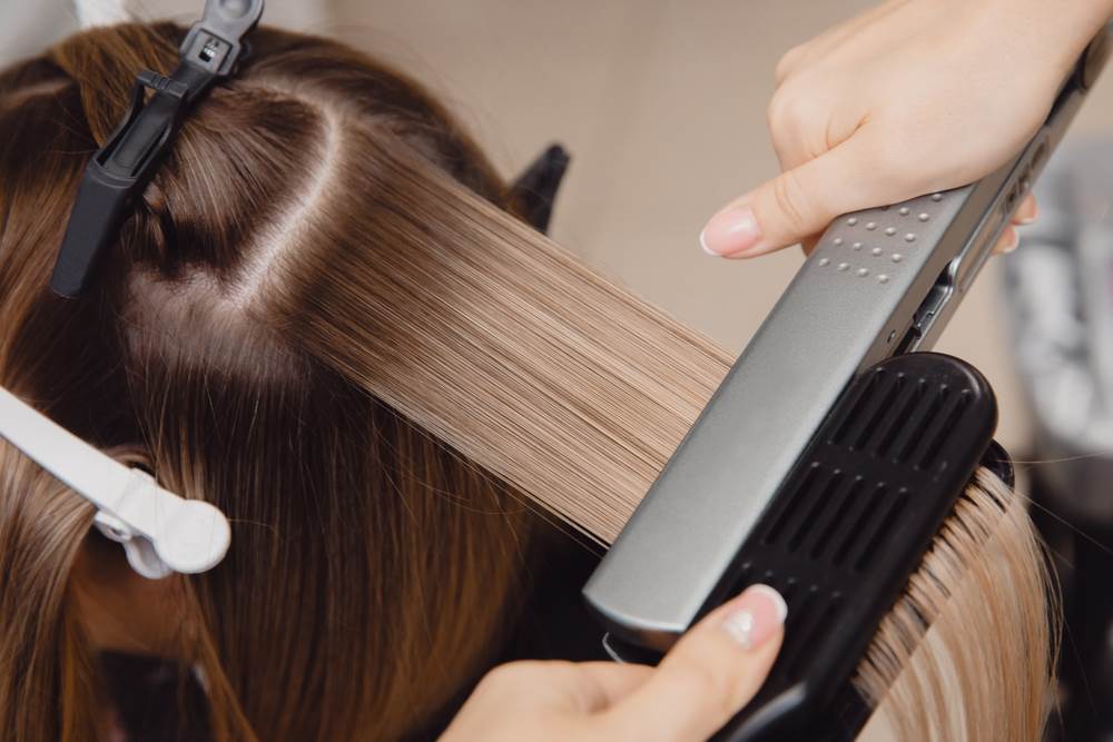  Frizer Megan Markl savetuje da izbegavate peglu za kosu kad god možete 