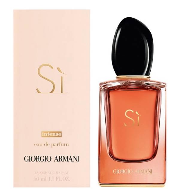  Armani Si je jedan od najtraženijih parfema u 2021. godini. 