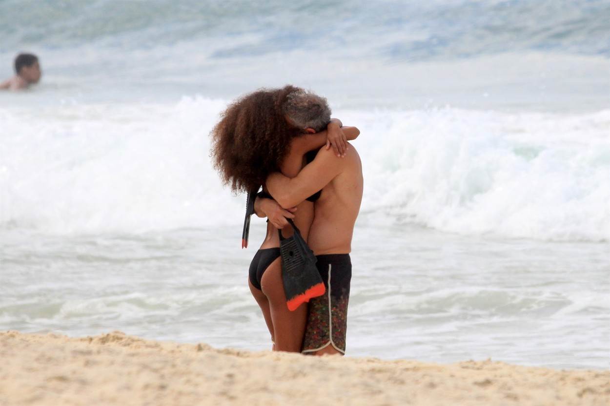  Tina Kunaki i Vensan Kasel najčešće su na plaži kada su u rodnom Brazilu. 
