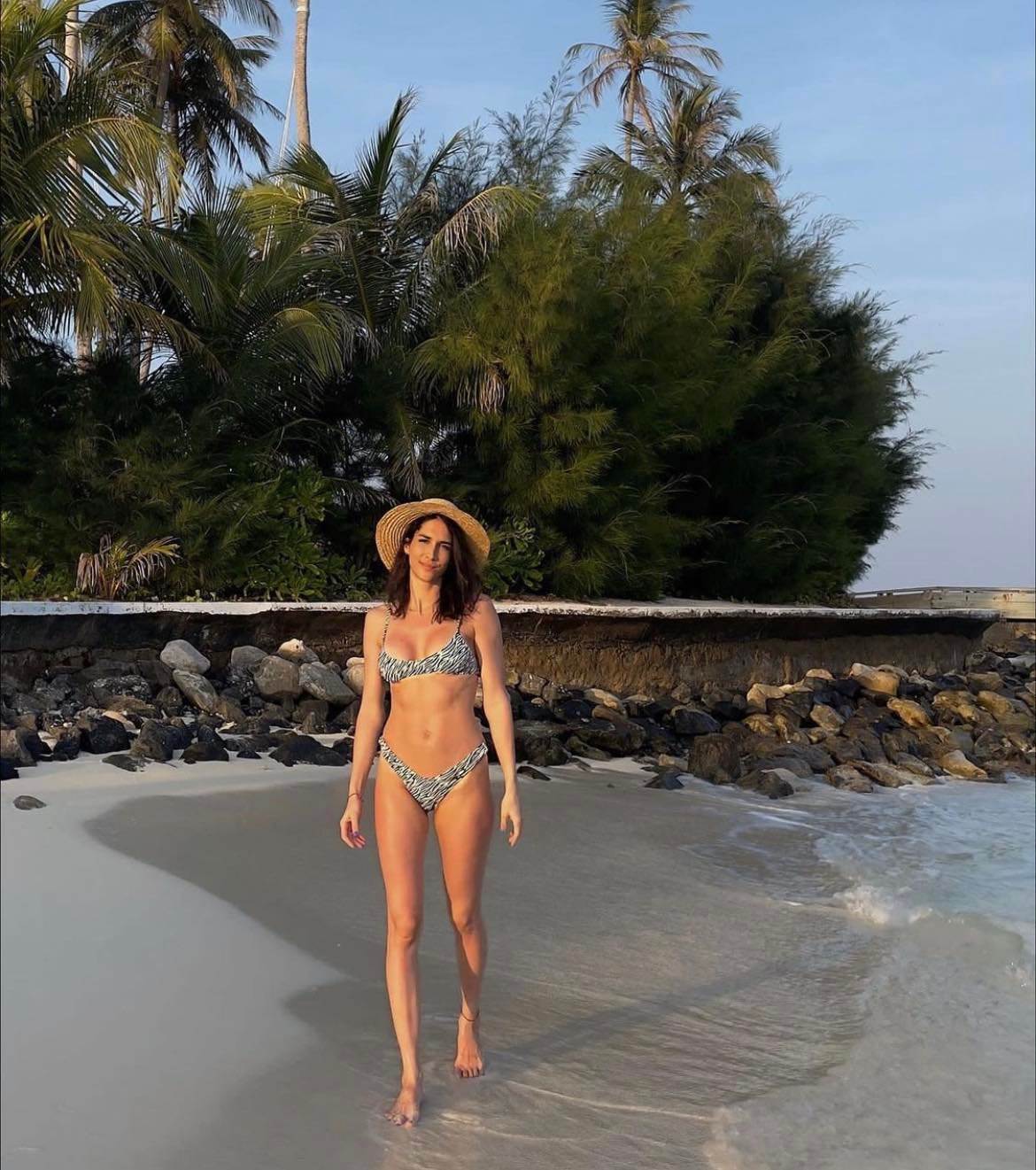  Glumica je tokom odmora na Maldivima pokazala svoje nove poprsje 