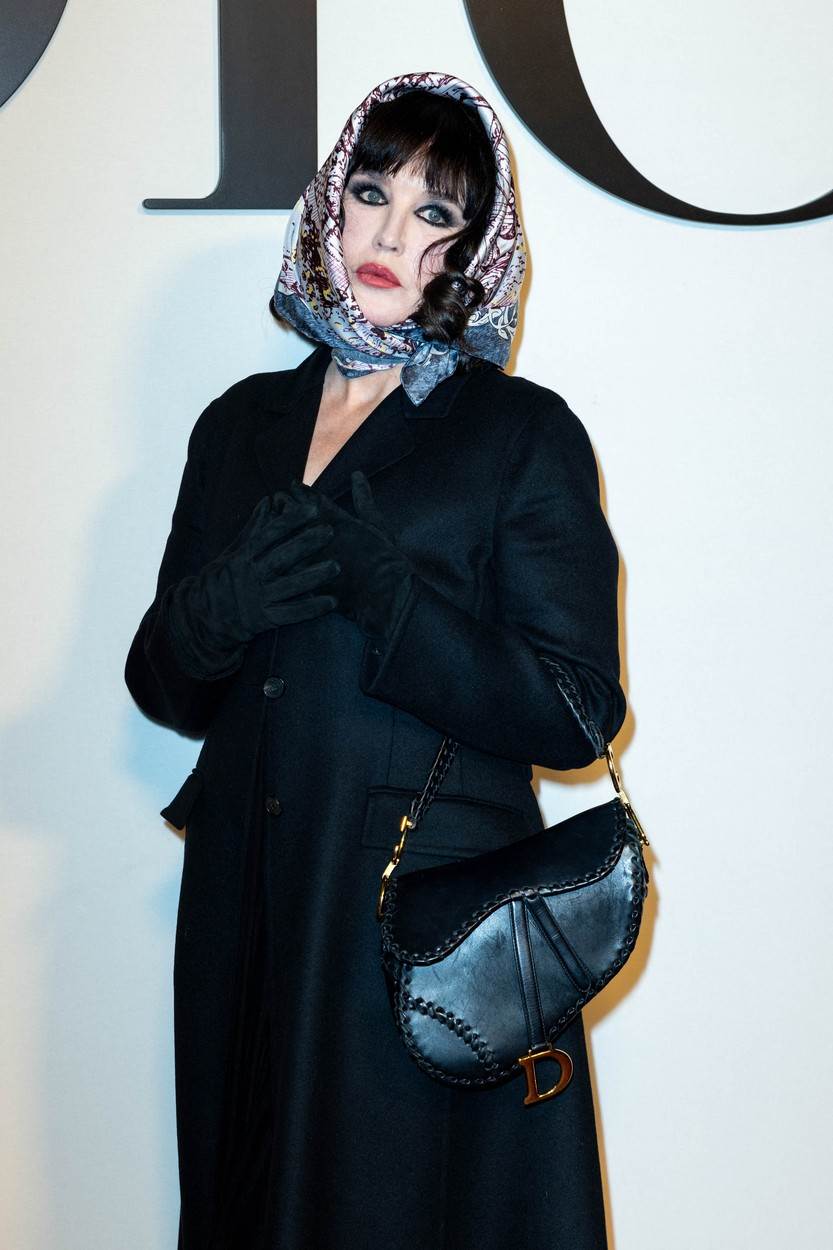  Izabel Ađani ukrala je pažnju na Dior reviji. 