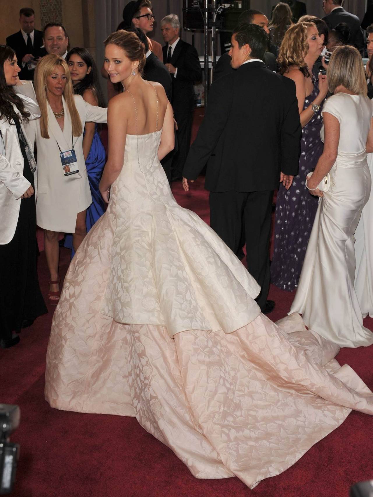  Cena Dior haljine koju je nosila Dženifer Lorens bila je 4 miliona dolara. 