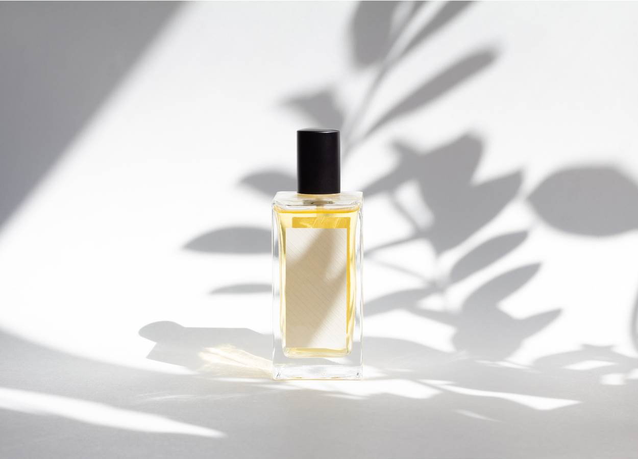  Da biste sami napravili prirodni parfem bez štešnih sastojaka potrebna su vam eterična ulja! 