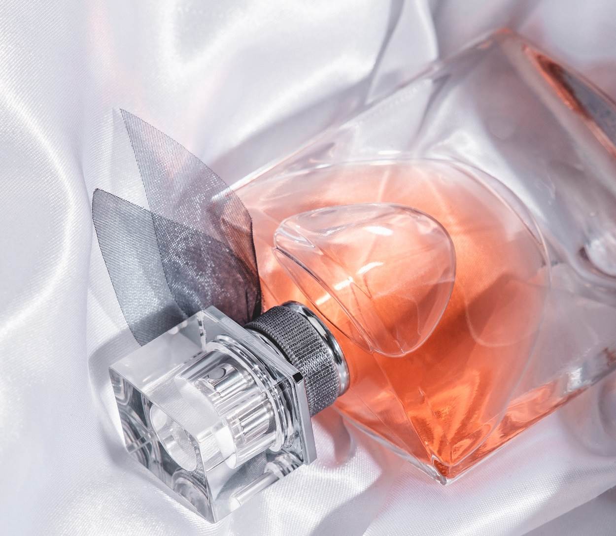  6 parfema za proleće 2023 koje žene uveliko traže na policama 
