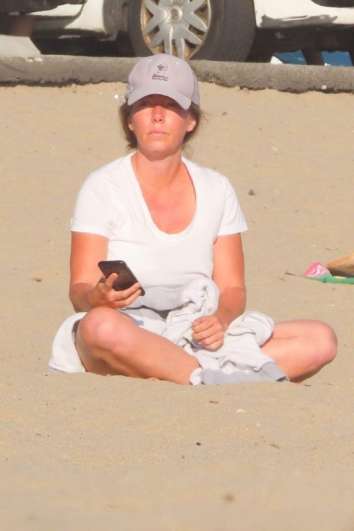  kendra nedavno snimljena na plaži u malibuu 