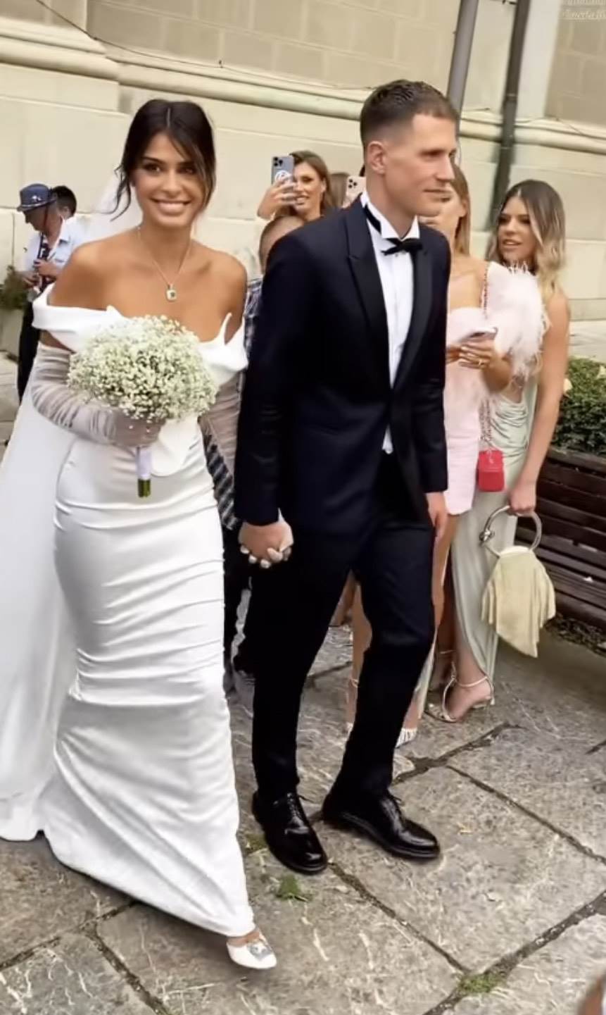  Mina i Nemanja Nedović na venčanju. 