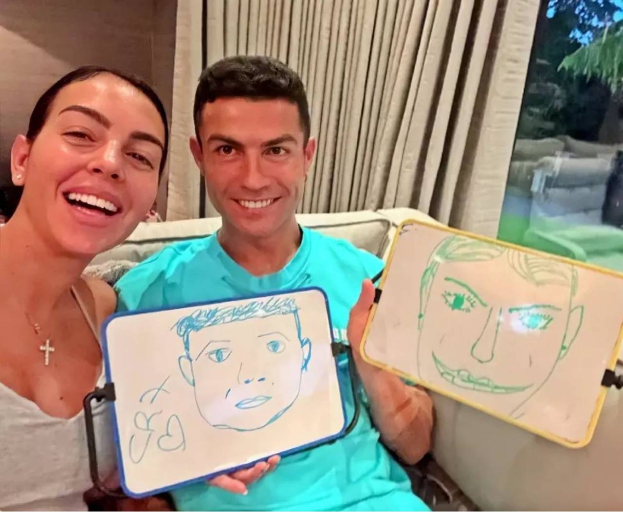 Georgina i Ronaldo su crtali jedno drugo. 