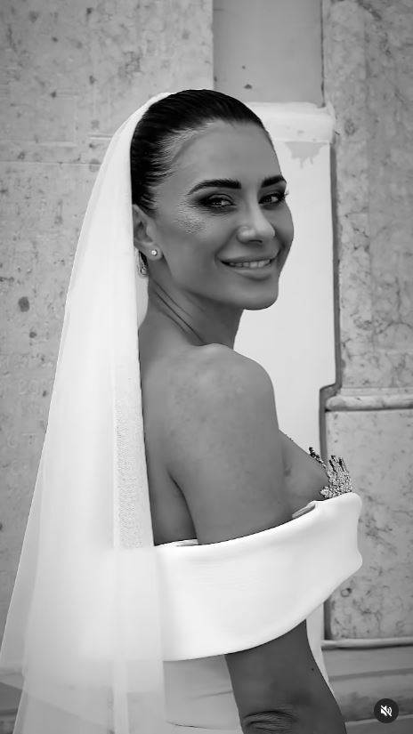  Janka Budimir udala se u raskošnoj venčanici. 