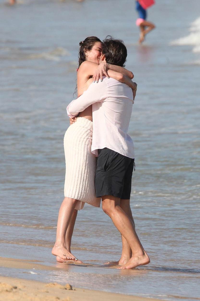 Lusijana Himenez uživala je na plaži sa dečkom. 
