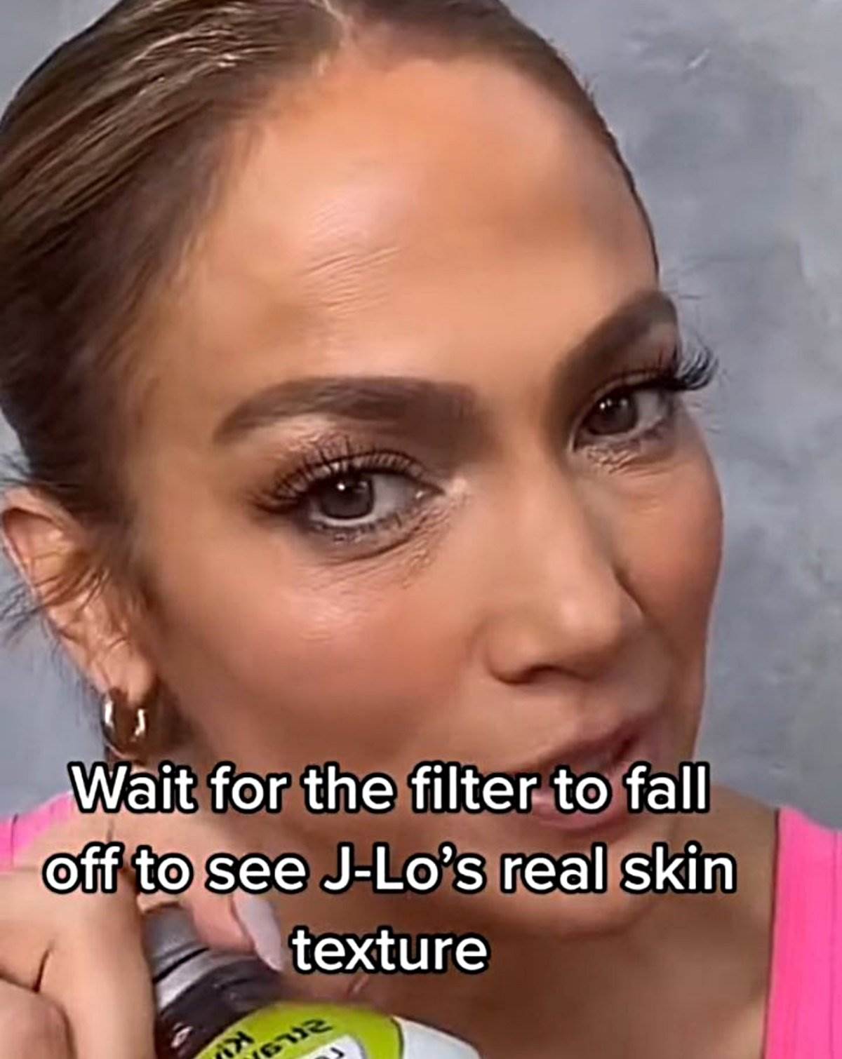  Džej Lo je slučajno pokazala pravu teksturu kože. 