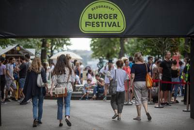 Ovogodišnji Burger festival počinje 27. maja i traje sve do 05. juna 2022. godine, a kao i uvek čeka vas more sjajne klope, uživanja, muzike i zabave za sve generacije. 