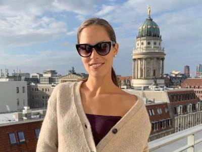 Ana Ivanović u košulji koju je Vogue proglasio kraljicom svakog ormana 