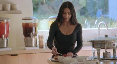 Chia puding Kim Kardašijan postao je viralan na mrežama. Chia puding Kim Kardašijan postao je viralan na mrežama.