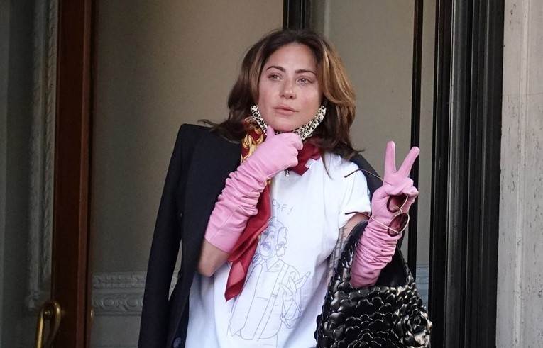 Ledi Gaga sa bixie frizurom