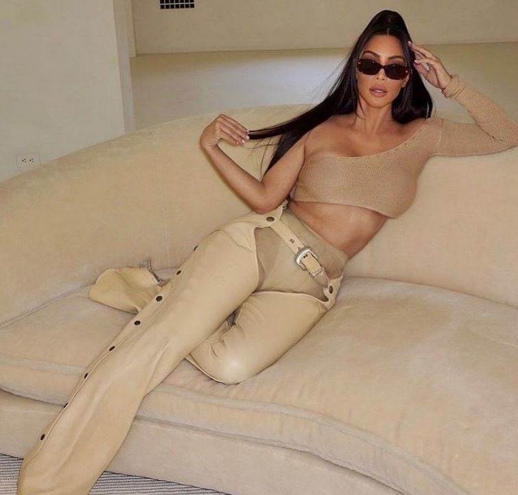 Kim Kardašijan želi da vidi hram u Beogradu, a zaštitno je lice brenda koji promoviše žrtvovanje đav