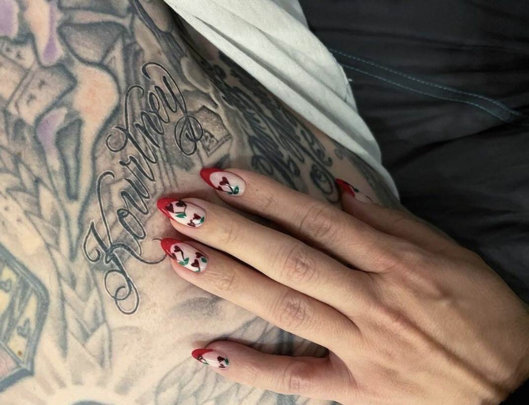 Travis Barker dizajnirao verenički prsten za Kortni Kardašijan