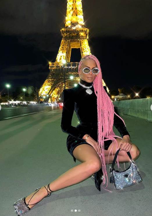 Jelena Karleuša u šljaštećoj kombinaciji u Parizu