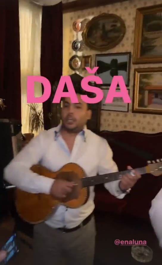 Porodila se Ena Luna