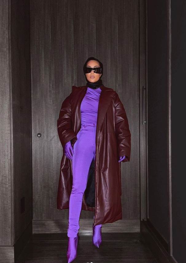 Kim Kardašijan u dugačkim čizmama.