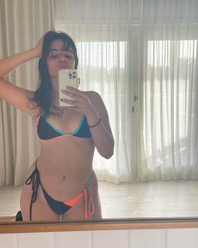 Kamila Kabeljo u kupaćem na plaži