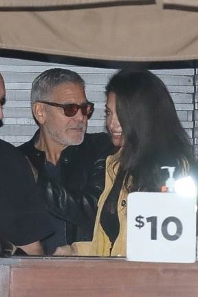 Amal Kluni sve bolje izgleda dok Džordž deluje starije nego ikad.
