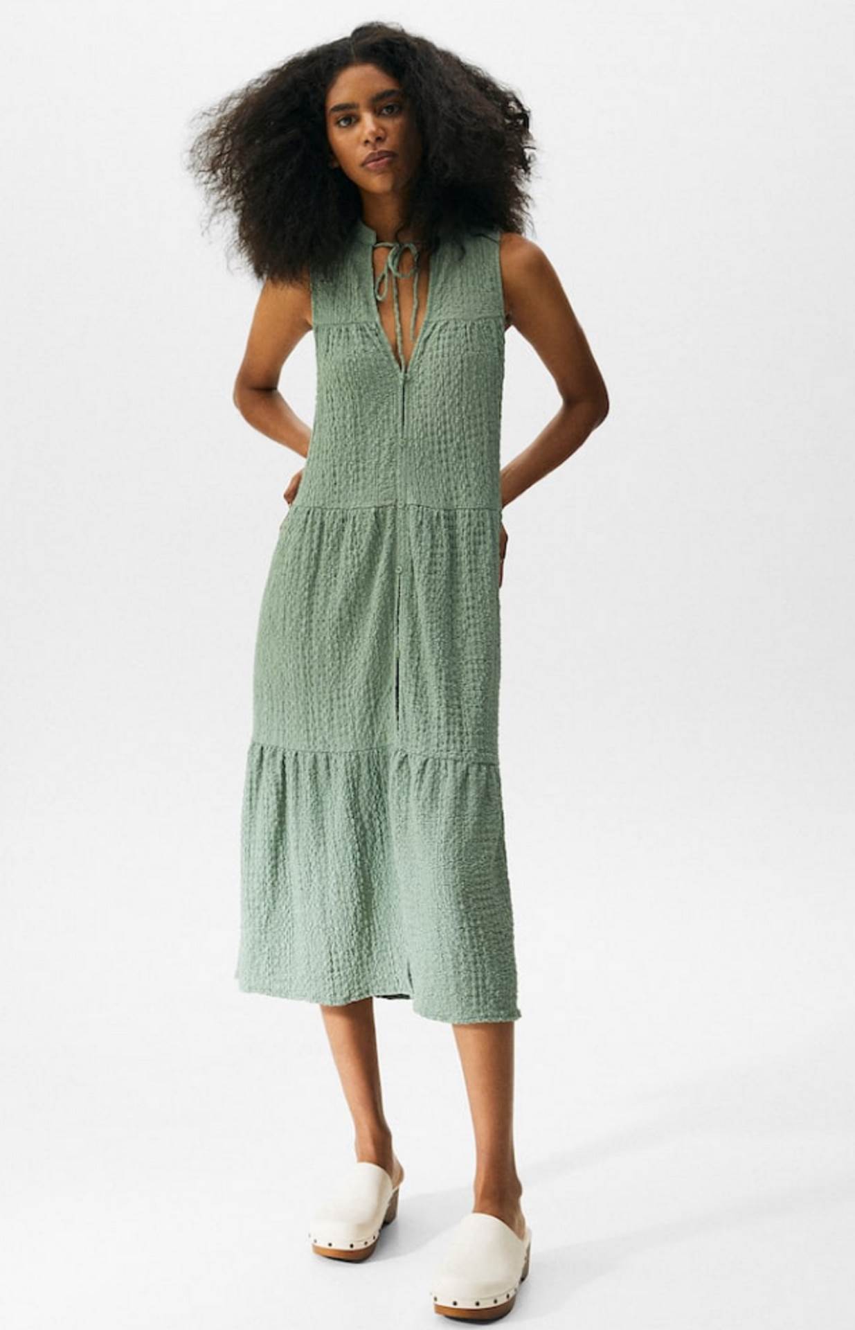 pull and bear.PNG