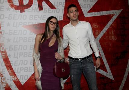 Mirka Vaisljević i Vujadin Savić upoznali su se kada je on počeo da igra za Crvenu Zvezdu.