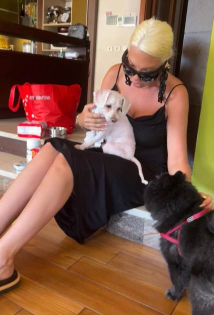 Jelena Karleuša obožava pse.