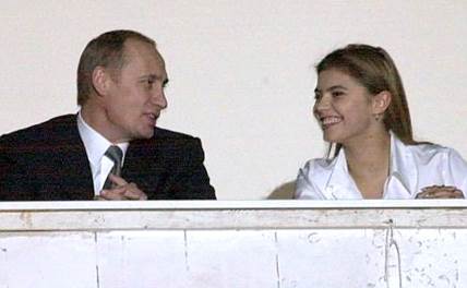 Navodna ljubavnica Vladimira Putina zabrinula svojim plastičnim izgledom lica.