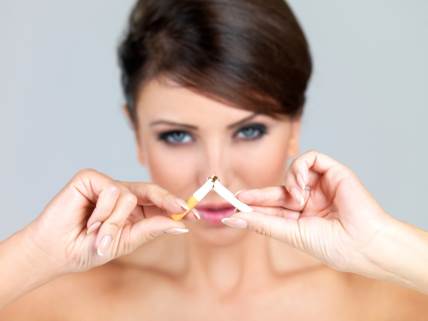 Pušenje može biti jedan od uzroka nastanka bora oko usana.