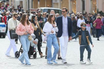 Rodžer Federer išao je u šoping sa decom i ženom.