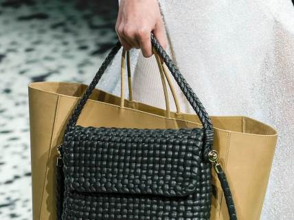 3 torbe u Srbiji rađene po uzoru na luksuzni model, a cena im je 10x niža
