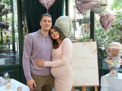 Košarkaš Nemanja Nedović i njegova supruga Mina, postali su roditelji.