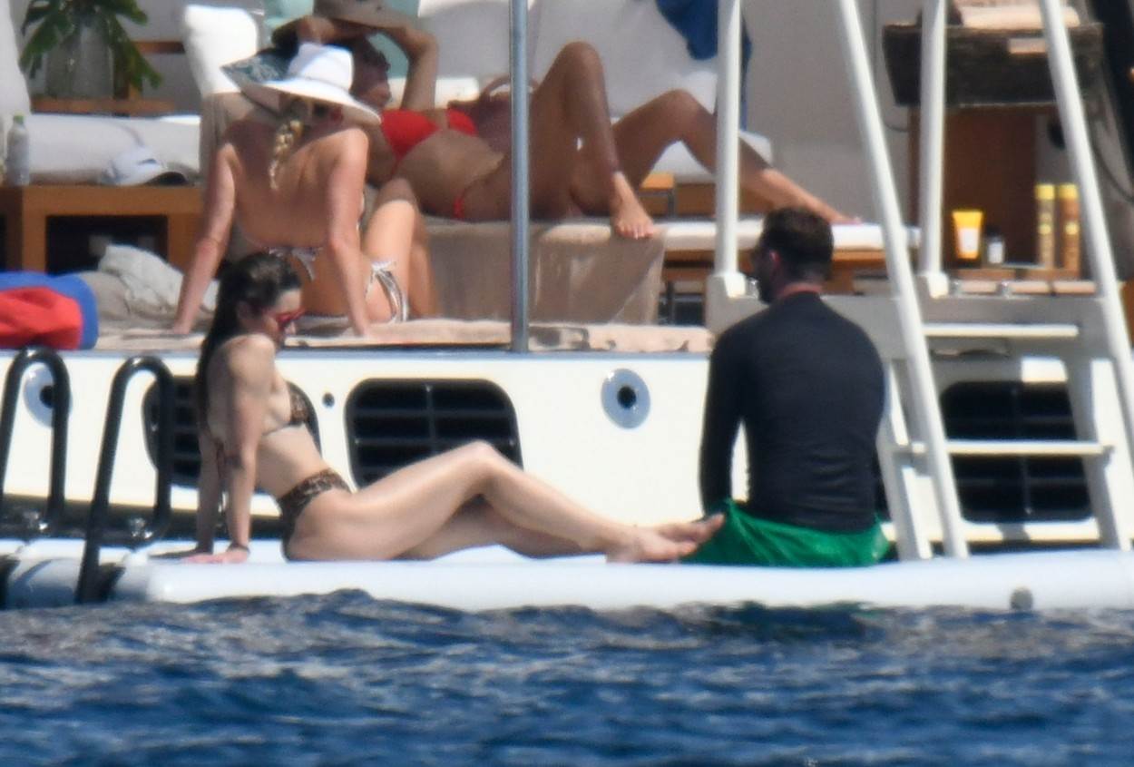 Džesika Bil i Džastin Timberlejk viđeni su na luksuznoj jahti u Sardiniji, a njihov odnos je nakon svih turbulencija u prošlost nikada jači.
