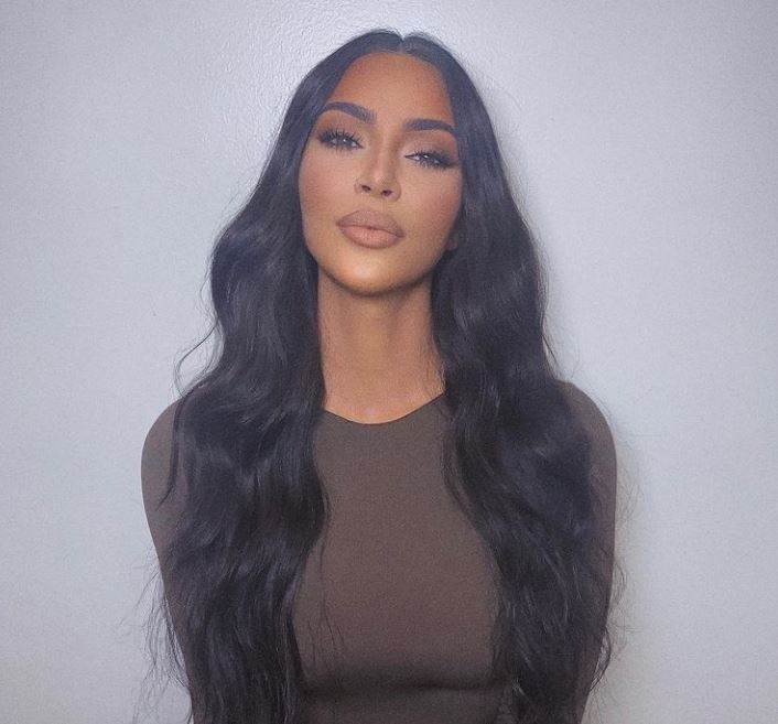 Kim Kardašijan želi da vidi hram u Beogradu, a zaštitno je lice brenda koji promoviše žrtvovanje đav