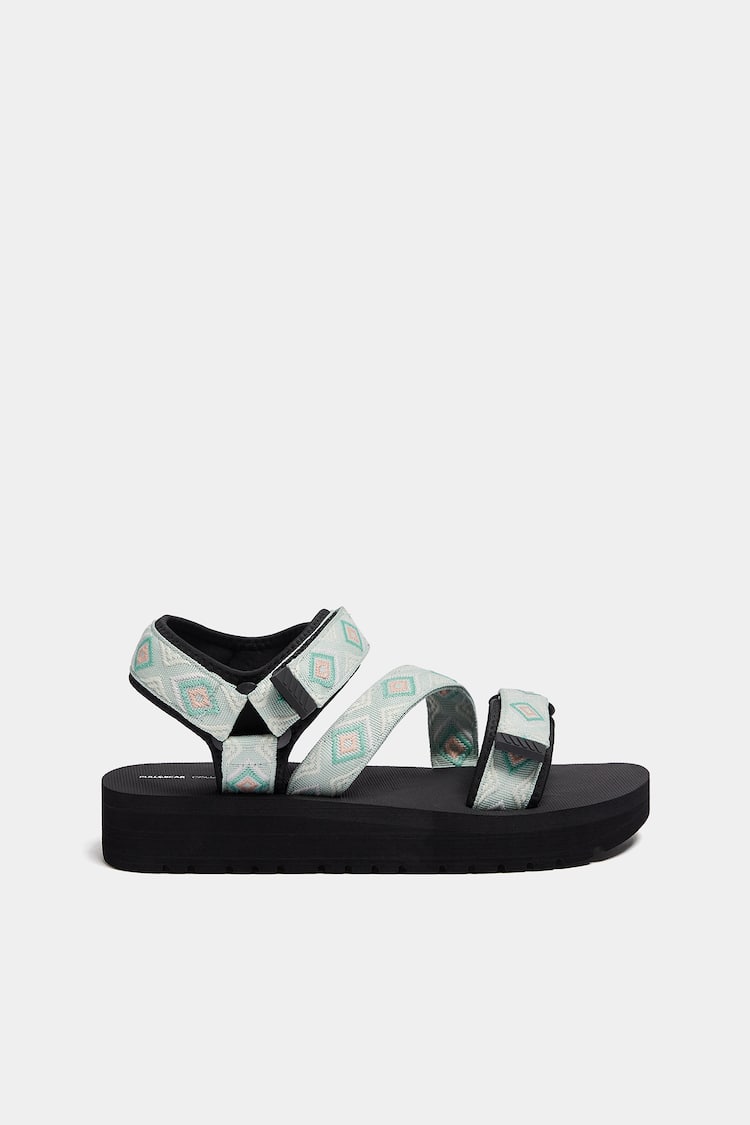 pull and bear3.jpg