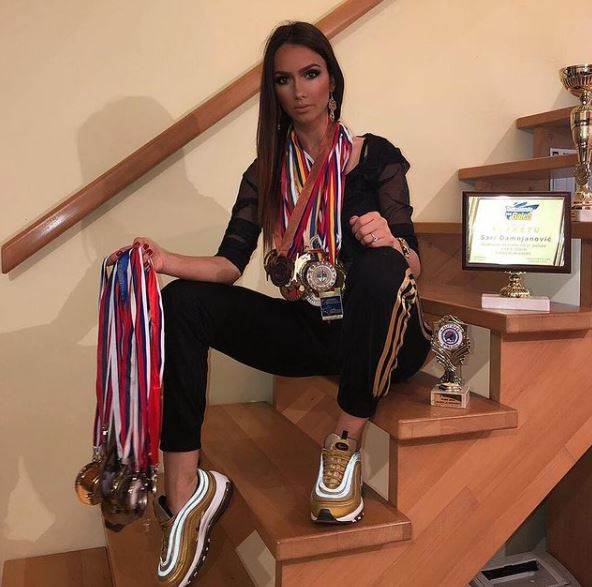 Srpske influenserke na početku karijere