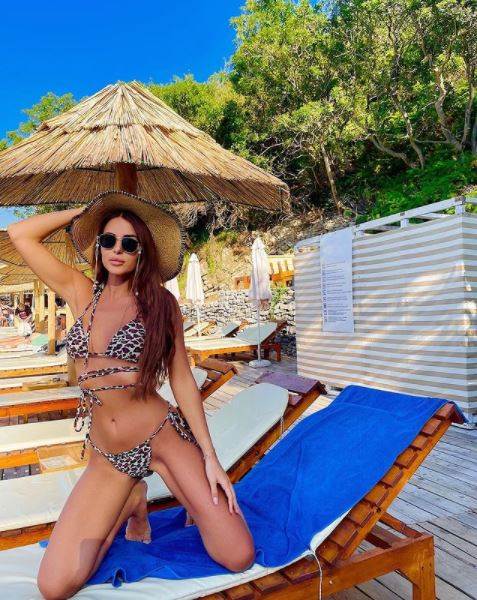 anastasija raznatovic u bikiniju