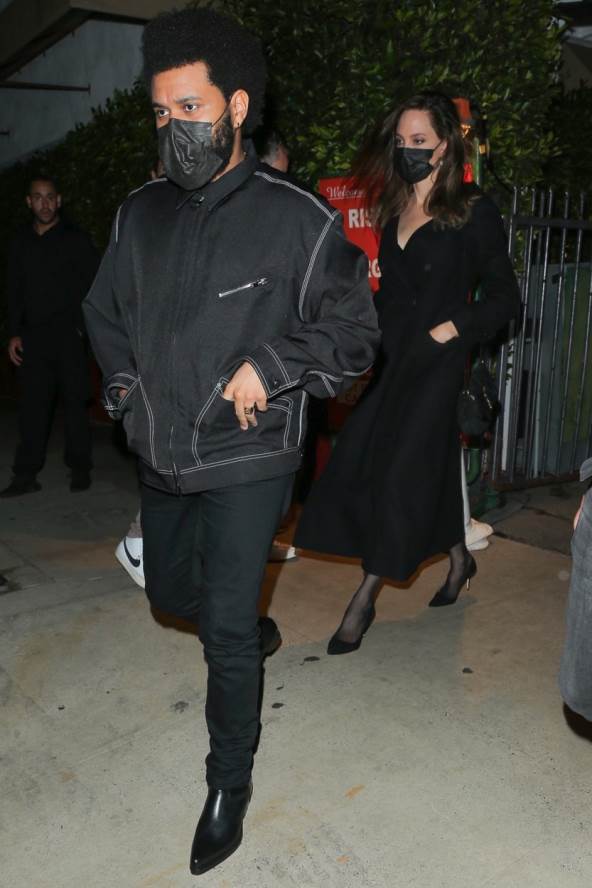 Šuškalo se da su The Weeknd i Anđelina Džoli u vezi.