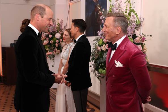 premijera filma dzejms bond