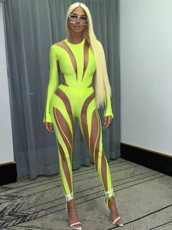 Jelena Karleuša podelila je fotografiu u izazovnom kombinezonu i pokazala svoje ožiljke,