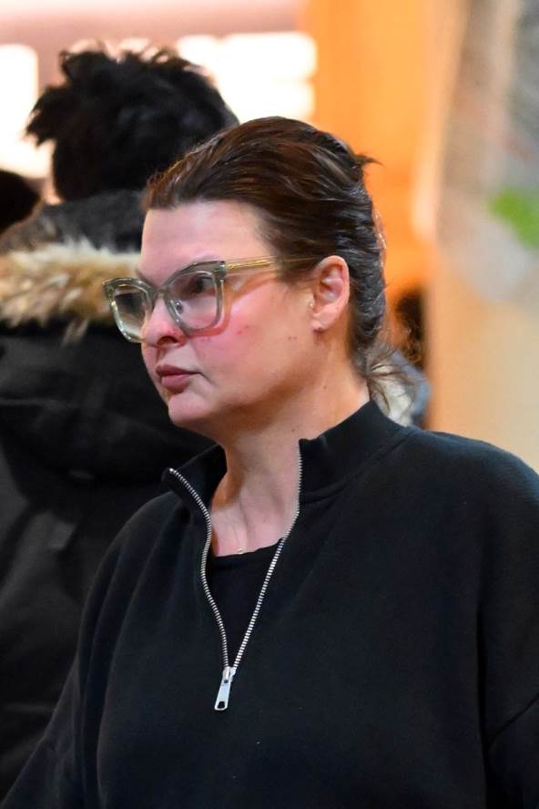 Linda Evanđelista promenila je lik intervencijama.