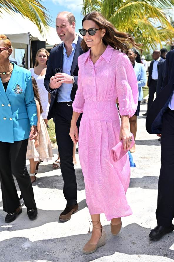 Kejt Midlton je na karipskoj turneji ponela 17 outfita i samo 2 modela naočara.