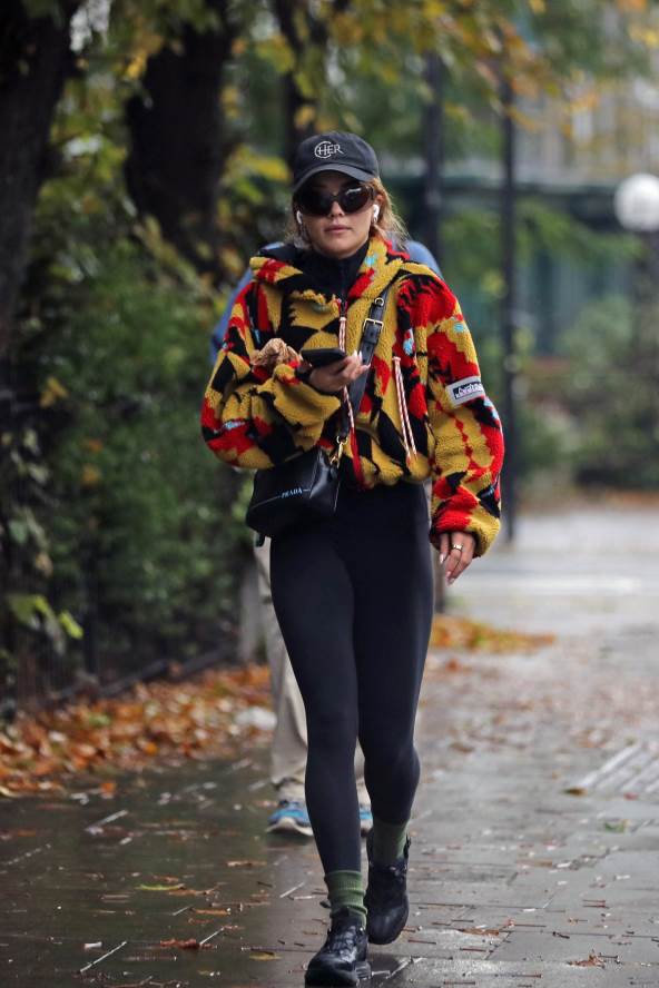 Rita Ora neprepoznatljiva.